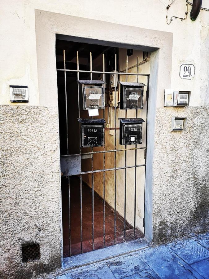 Florentine Style Apartment In San Frediano Florence Exterior photo